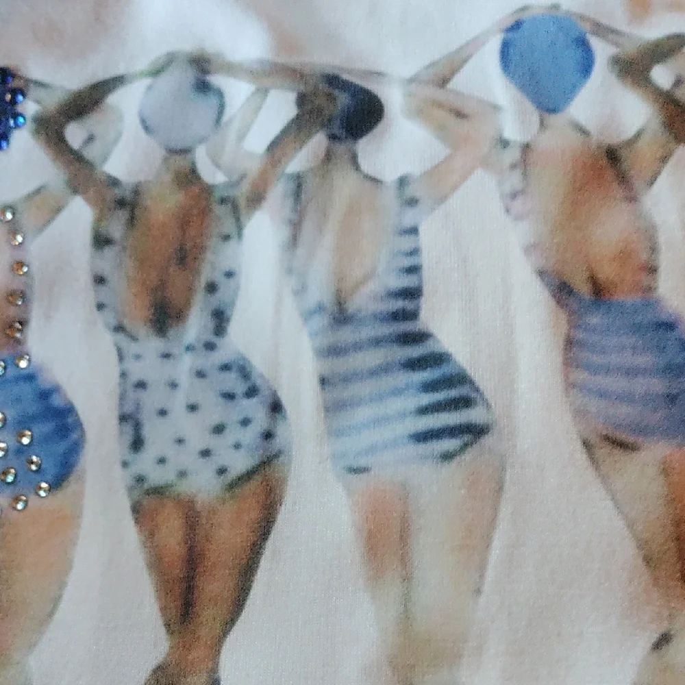 Cyrus White Tee with Blue and Beige Graphic - Picture 11 of 11